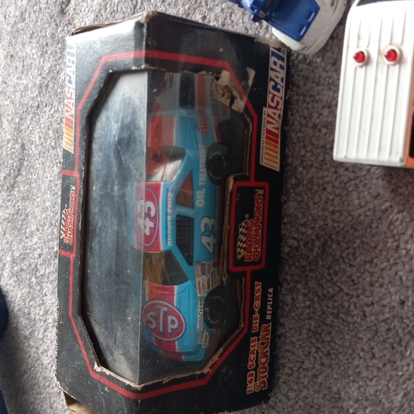 Collection of vintage toy cars - Picture 10 of 12